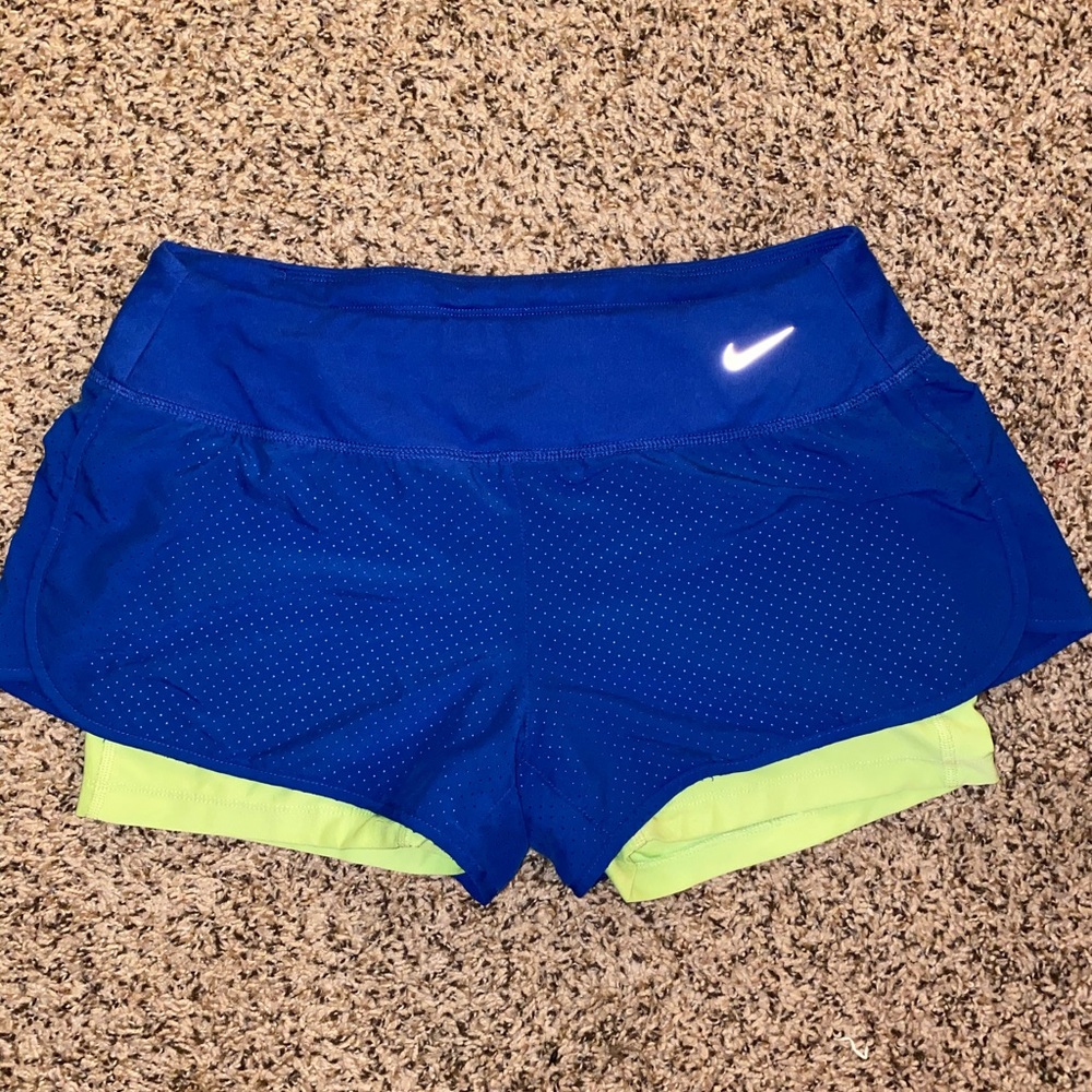 Nike running shorts w spandex